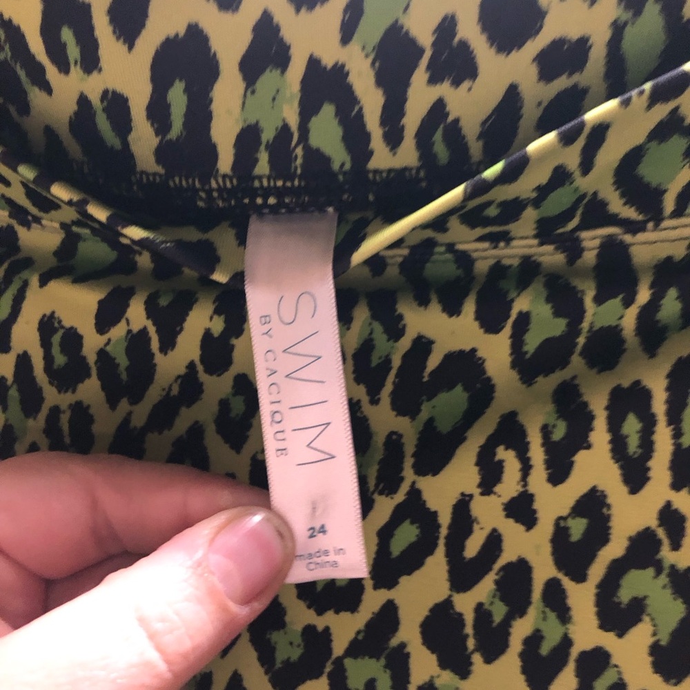 Green Leopard Print cover up and bottoms - Picture 5 of 5